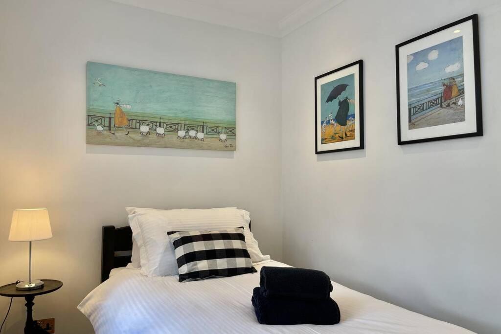 Lavender Apartment - Spacious Apartment Close To The Beach Deal Exterior foto
